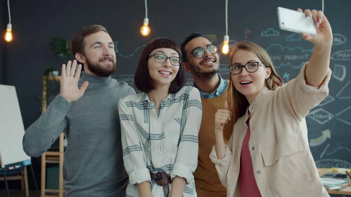 5 Momen Menyedihkan saat Hari Terakhir Kerja di Kantor