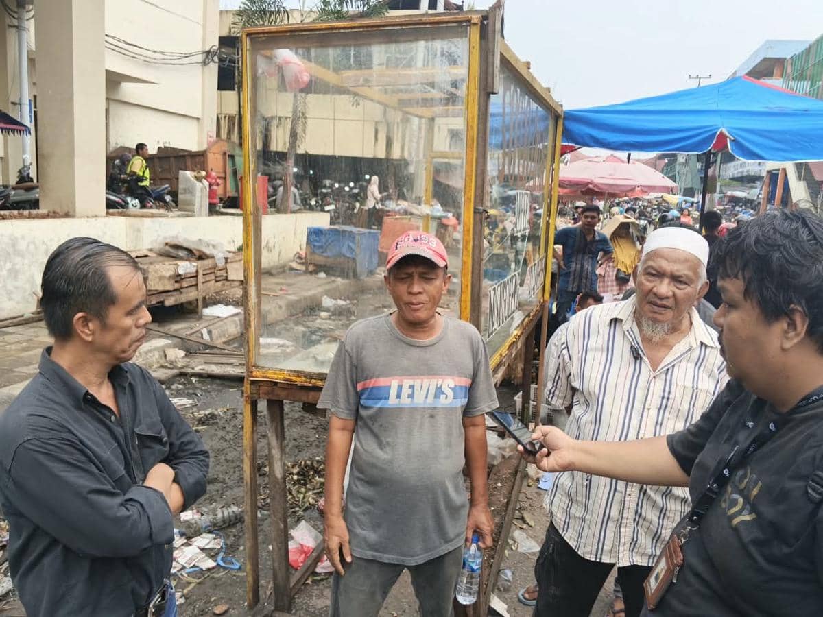 Potret Anton, Ketua Pedagang Pasar Raya Padang, yang digunakan sebagai dokumentasi untuk materi pemberitaan.