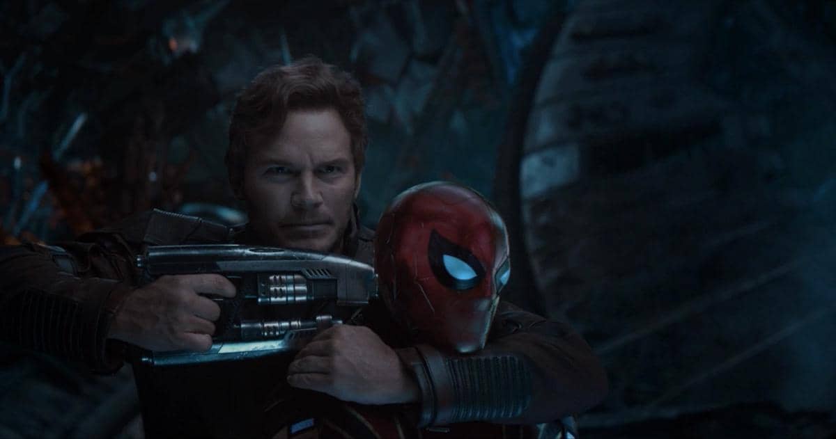 Chris Pratt sebagai Peter Quill atau Star-Lord mengenakan jaket merah dalam film Avengers: Infinity War produksi Marvel Studios.