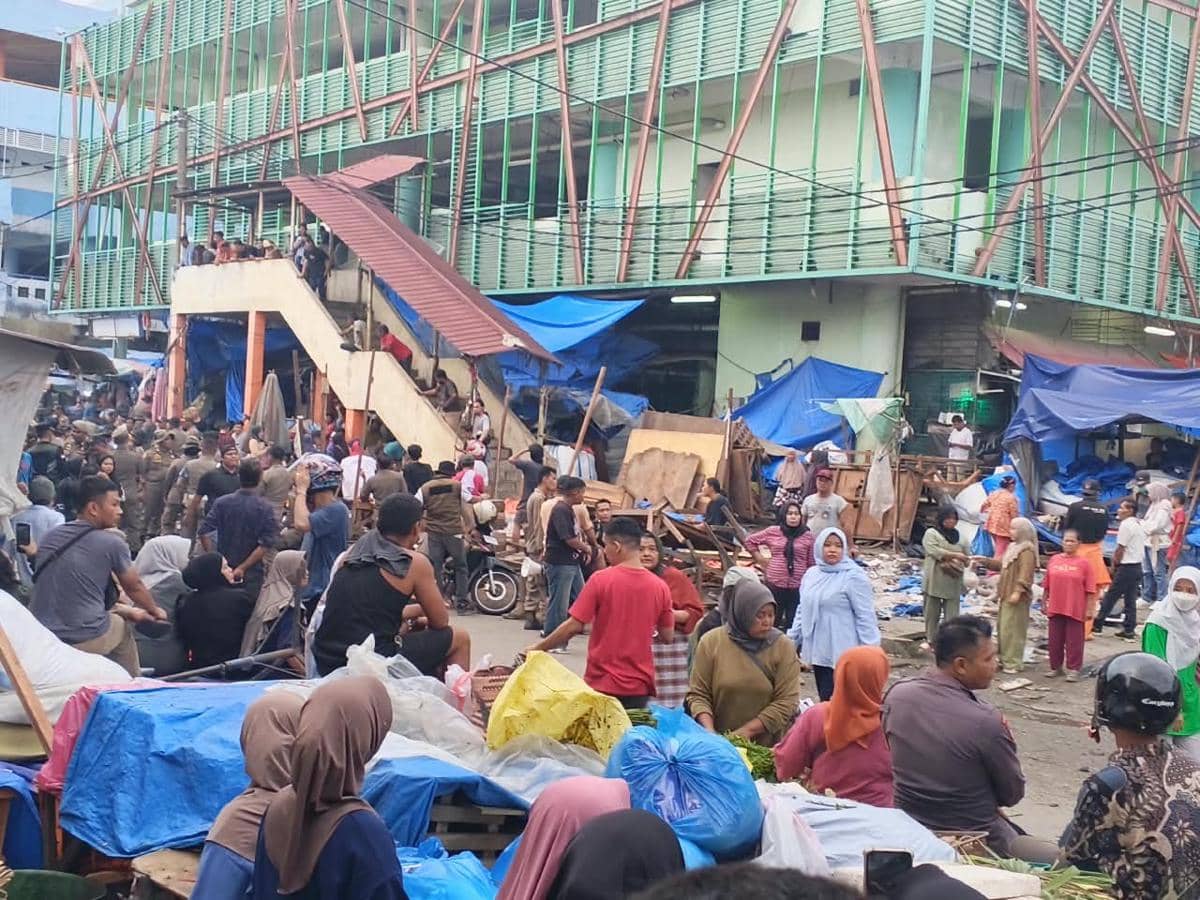 Penertiban Pedagang di Pasar Raya Padang Ricuh, Ini Sikap DPRD