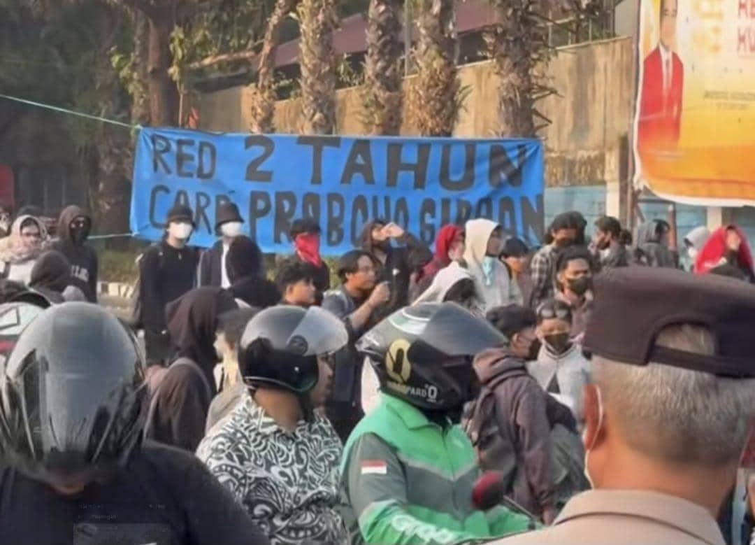Mahasiswa Unhas Beri Red Card untuk Rezim Prabowo-Gibran