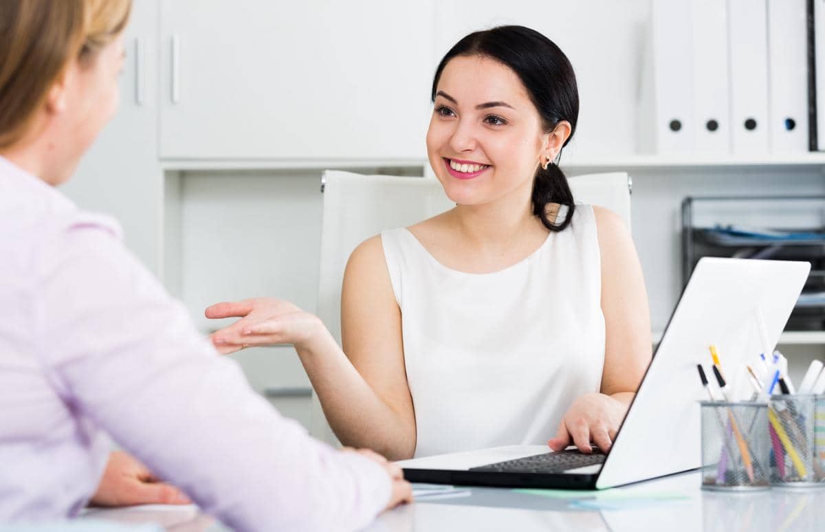5 Ciri Sosok yang Punya Aura Positif dan Menenangkan