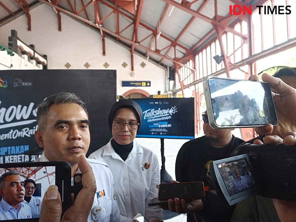 Potret Luqman Arif, Manajer Humas KAI Daop 4 Semarang, dalam dokumentasi IDN Times oleh Fariz Fardianto.
