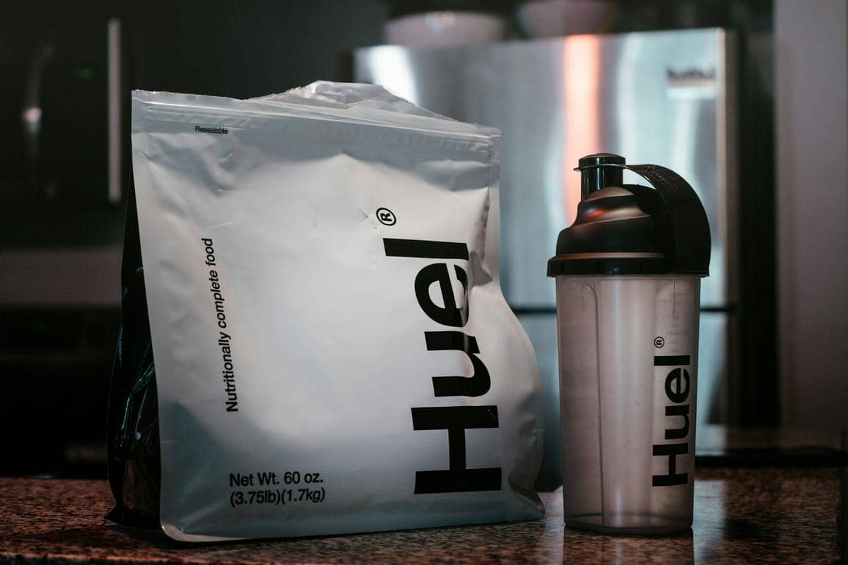 5 Perbedaan Isolate dan Concentrate Whey Protein, Cek Kandungannya!