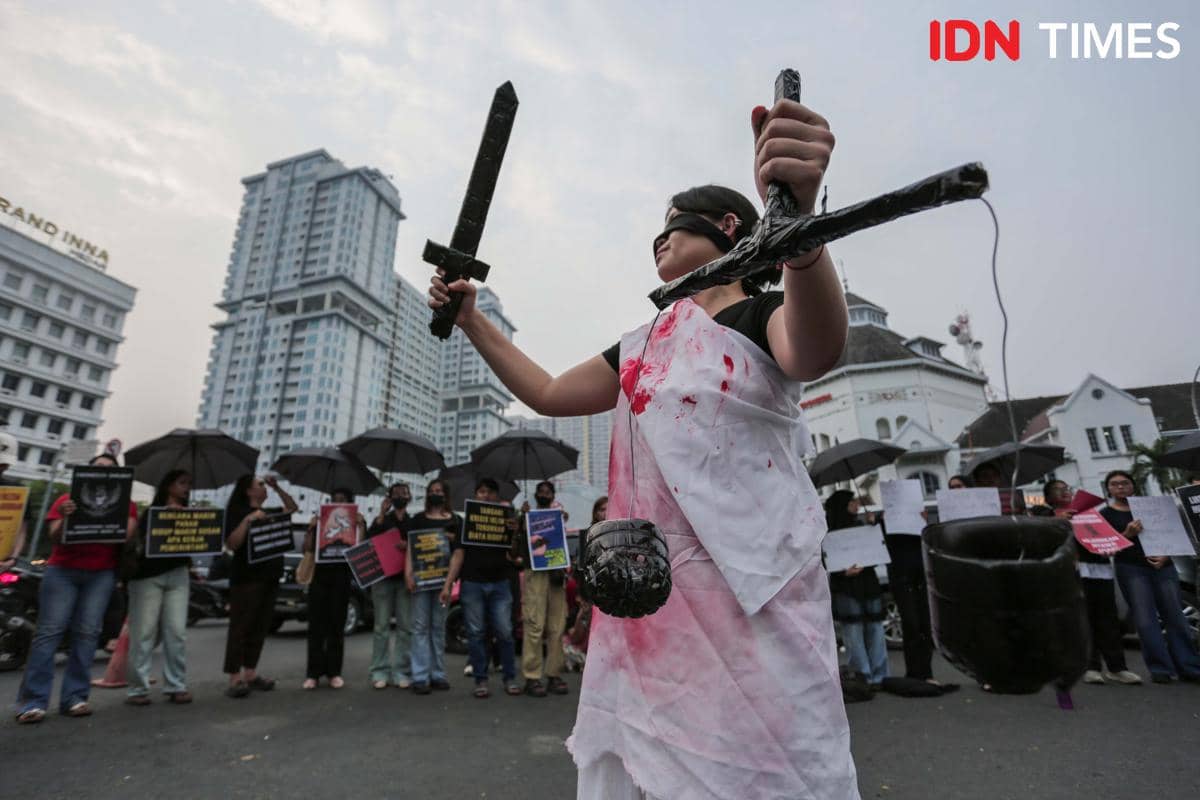 Kamisan Medan, Rapor Merah Rezim Prabowo: Makanan Diracun, Udara Dicemari