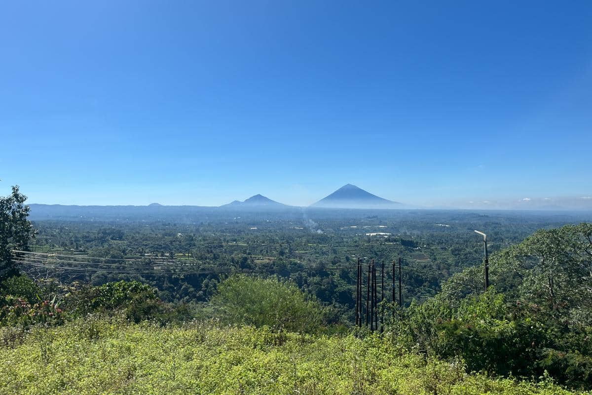 panorama dalam perjalanan ke Bali Utara (dok.pribadi/Natalia Indah)