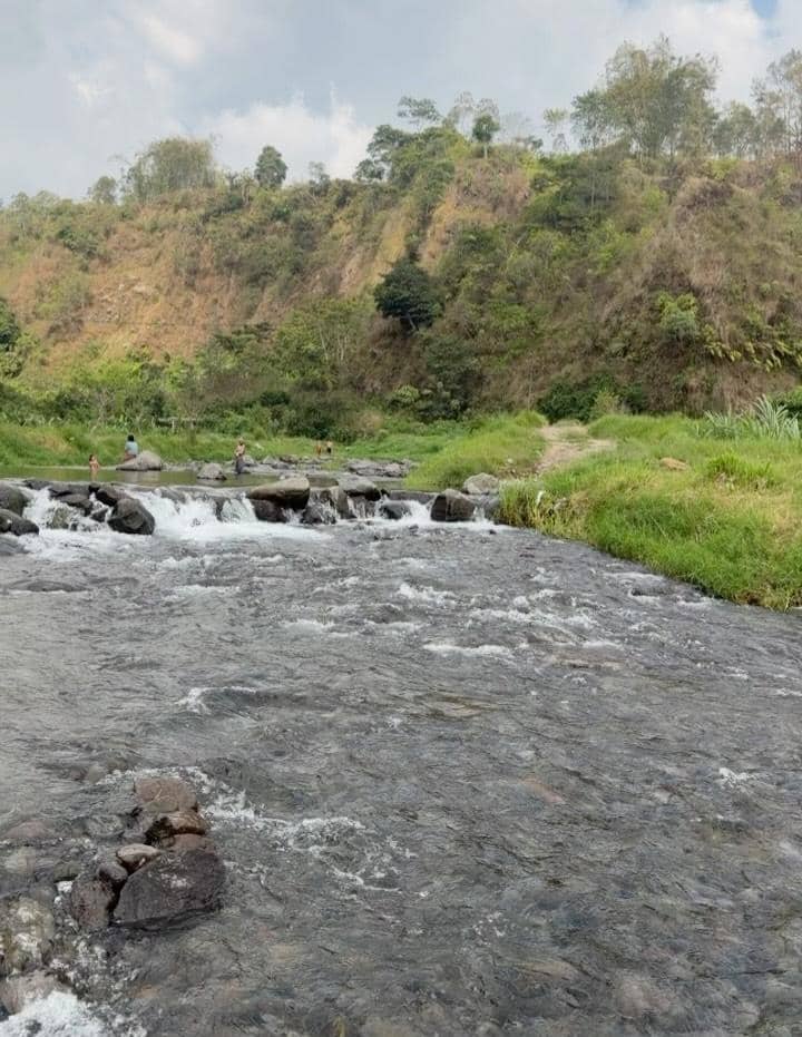 Titi Kamal liburan di Magelang