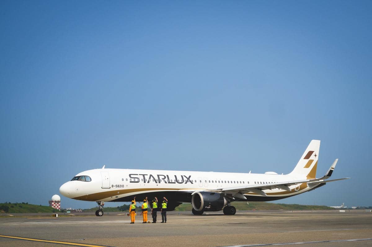 ilustrasi maskapai STARLUX