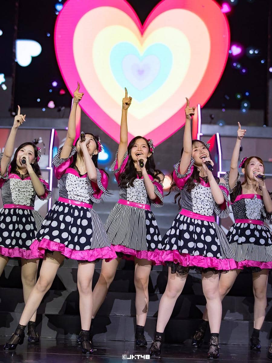 Konten dari akun Instagram resmi JKT48 yang memuat informasi terkait grup idola JKT48 untuk para penggemar.