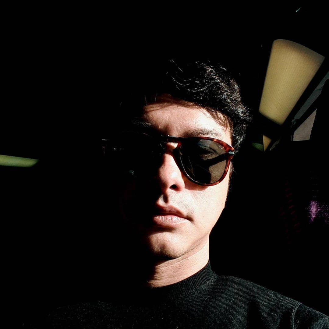 Potret Nicholas Saputra dalam unggahan yang dibagikan melalui akun Instagram miliknya, @nicholassaputra.
