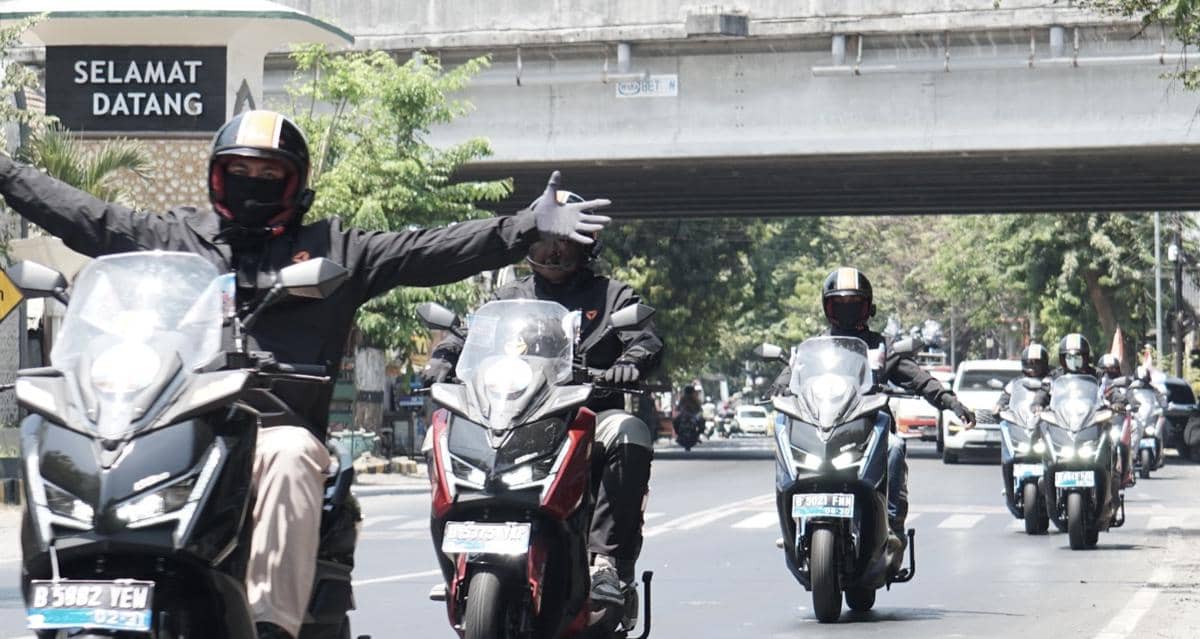 Motor Listrik Yadea GT80 Tembus 182 km dari Bromo ke Madura