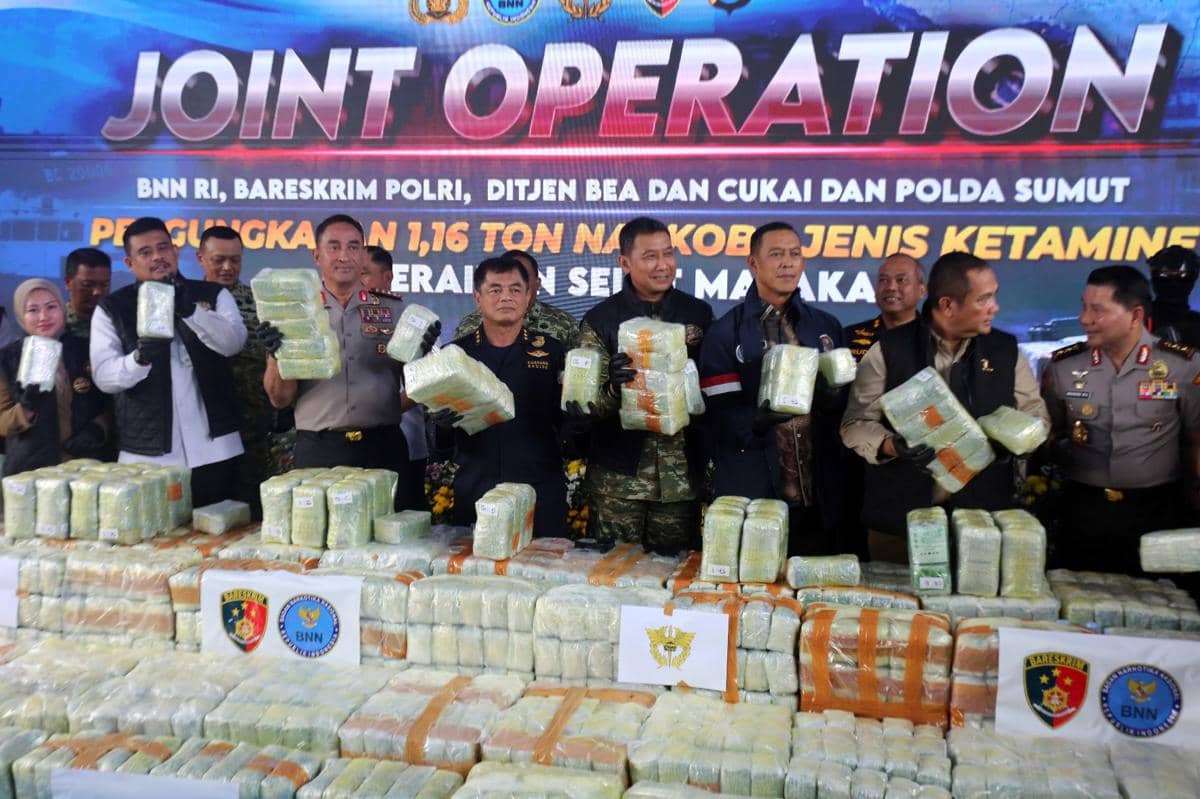 antarafoto-pengungkapan-116-ton-narkotika-jenis-ketamin-di-medan-1792743315.jpg