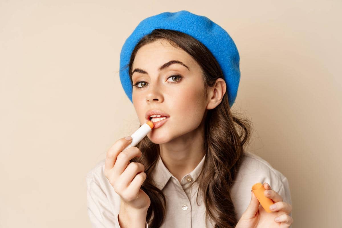 5 Cara Merawat Bibir agar Gak Mudah Kering dan Pecah-pecah