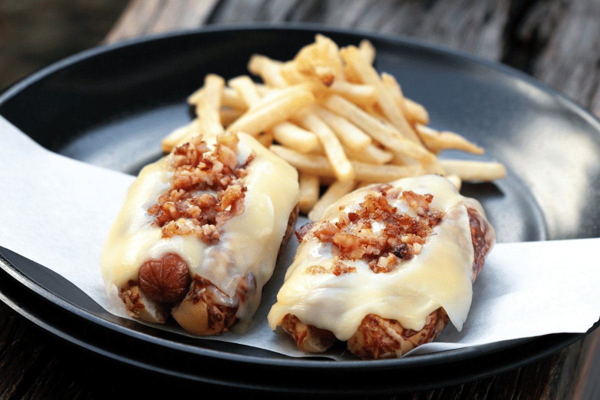 ilustrasi sajian mini meatloaf isi mozzarella