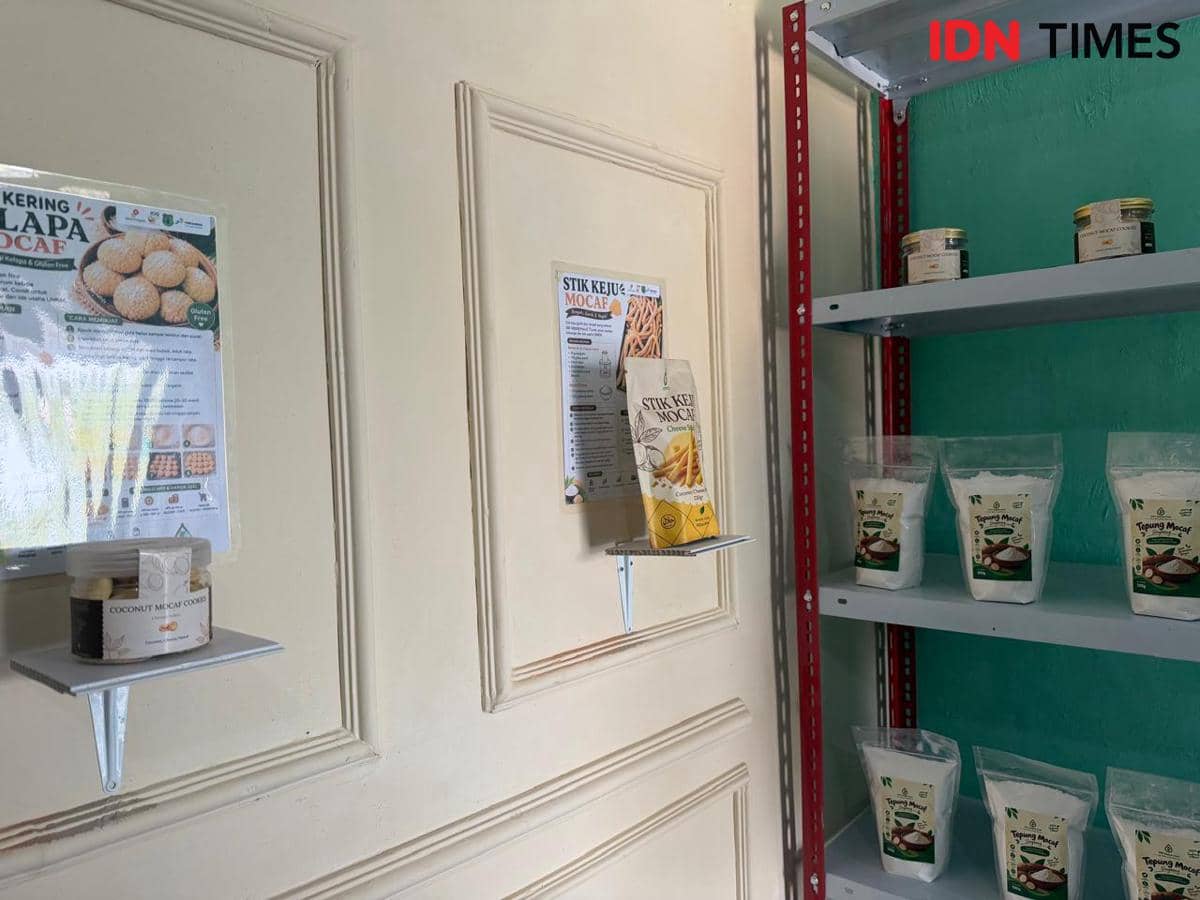 Produksi turunan singkong yang dilakukan KWT Embun Pagi