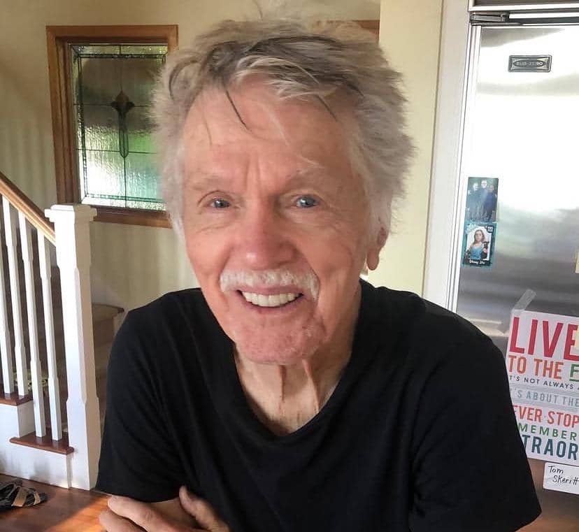 Potret Tom Skerritt dalam unggahan akun Instagram @therealtomskerritt yang menjadi sumber foto tersebut.