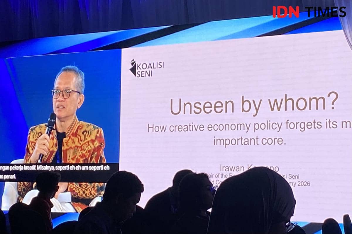 Irawan Karseno, Ketua Koalisi Seni, membahas berbagai kerentanan yang masih dihadapi para pekerja kreatif.