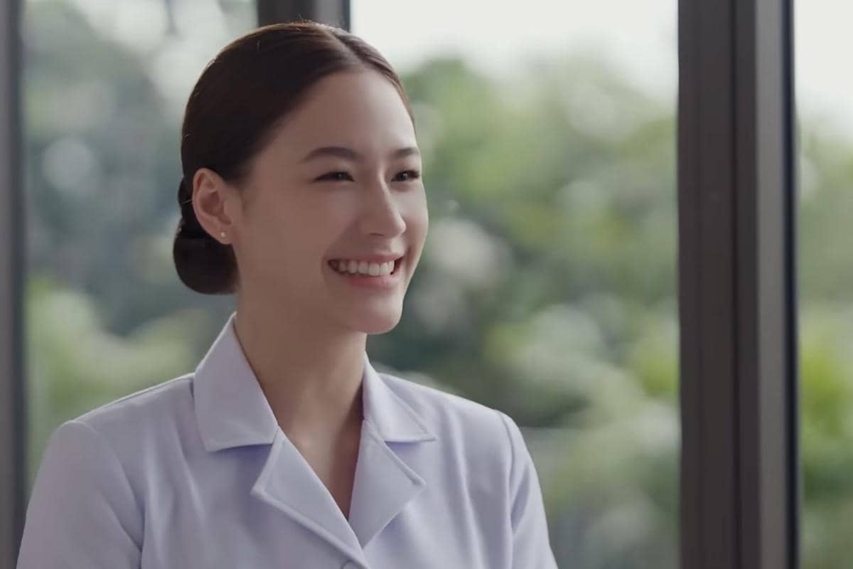 Cuplikan drama Love Me to Hurt Me dari Channel 3, memperlihatkan adegan para pemeran dalam serial tersebut.