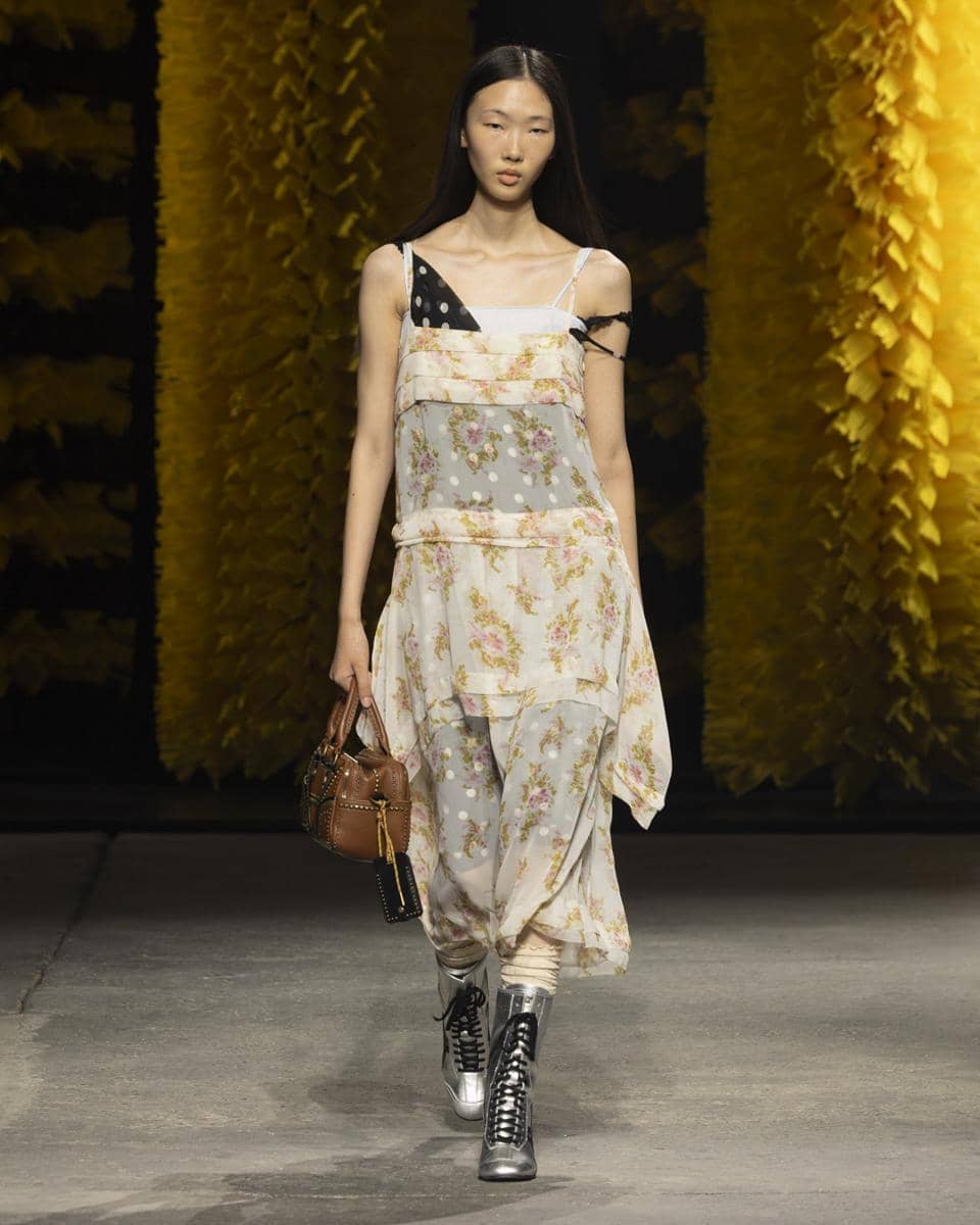 Koleksi Onitsuka Tiger SS27 di Milan Fashion Week 2026 