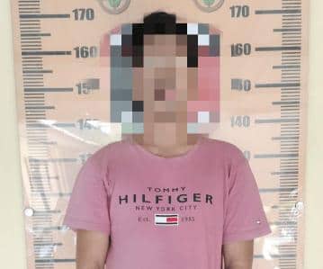 Pria berinisial UPT (27), warga Kabupaten Pasangkayu, Sulawesi Barat, yang diduga menjadi penadah pupuk bersubsidi dari Kabupaten Bone, Sulawesi Selatan. Dok. Polresta Mamuju