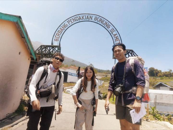 Bella Graceva mendaki Gunung Slamet