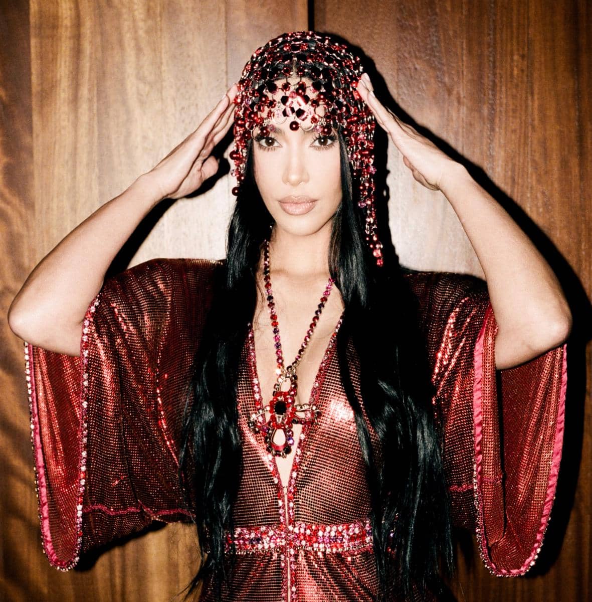 Kim Kardashian tampil bergaya dalam potret yang dibagikan melalui akun Instagram pribadinya saat merayakan ulang tahun.