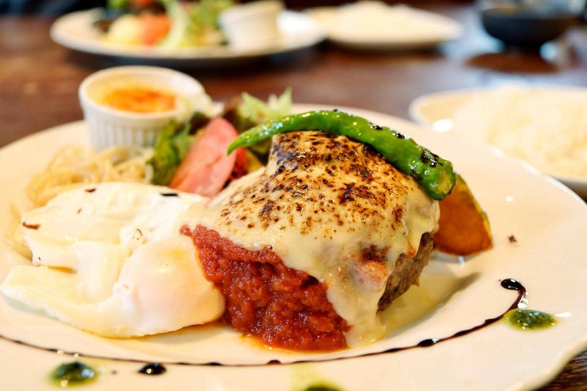 Resep Mini Meatloaf Isi Mozzarella dengan Saus Tomat Gurih ala Italia