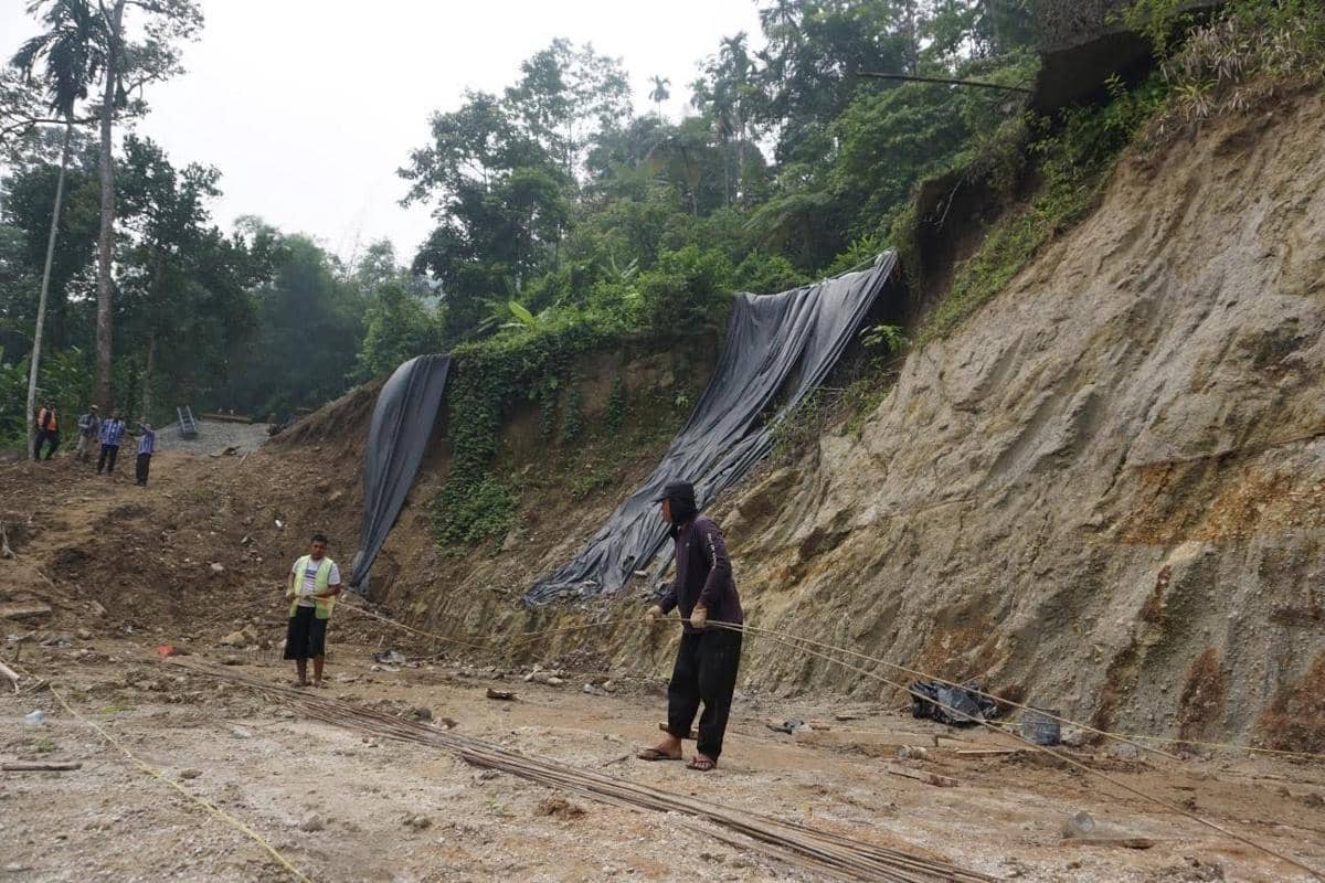 Jalan Longsor di Sibolangit Diperbaiki, Dukung Ekonomi Warga