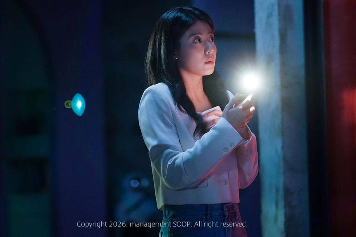 Potongan adegan dari drama Make Me Tingle dalam still cut yang diunggah akun Instagram Management SOOP.