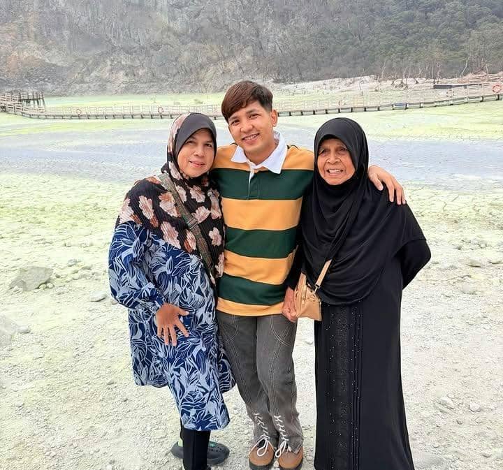 Jirayut ajak keluarga dari Thailand liburan di Ciwidey