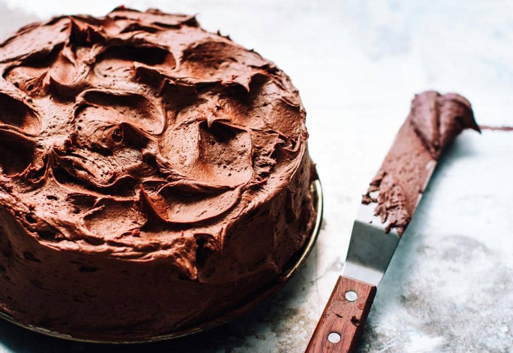 ilustrasi ganache cokelat yang terbuat dari heavy cream
