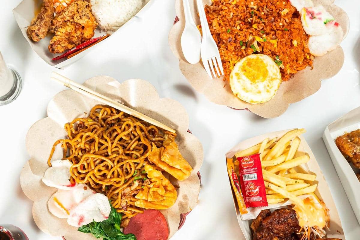 Apa Bekal Makanan Berat Dekat Stasiun Gubeng? Ini 3 Rekomendasi Grab Bintang 5