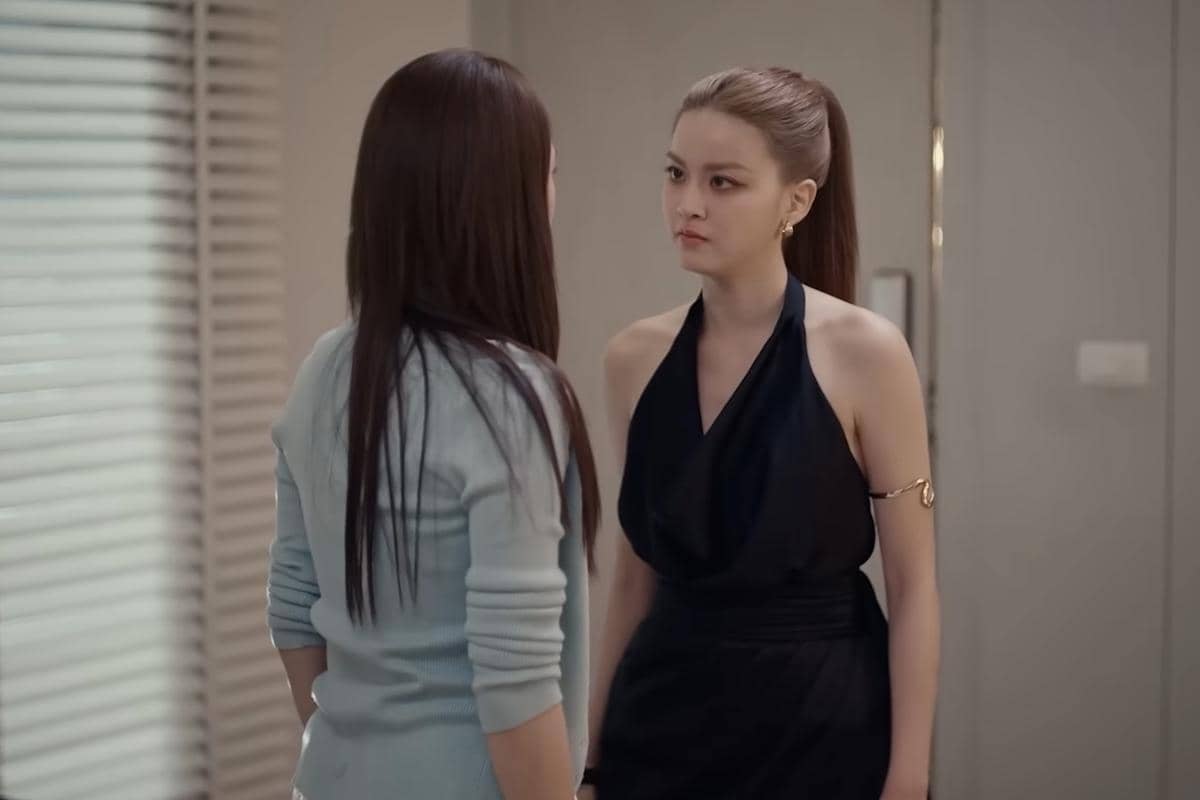 Cuplikan adegan dari drama Love Me to Hurt Me, produksi Channel 3, dalam materi promosi serial tersebut.