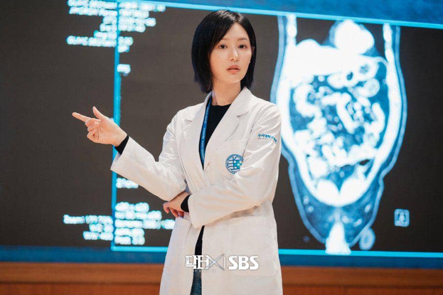 still cut drama Korea Doctor X: Mafia in White