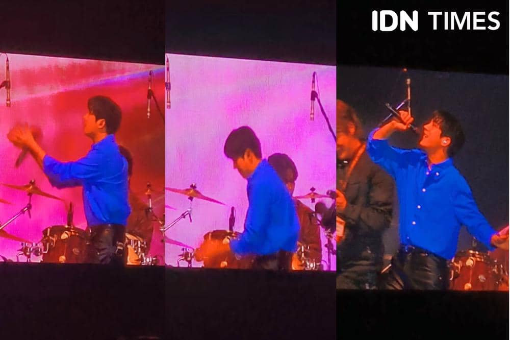 Momen saat Leo gagal tangkap mic yang tuai perhatian penonton di konser ROSETOPIA, Jumat (23/10/2026) (IDN Times/Juan Dwi)