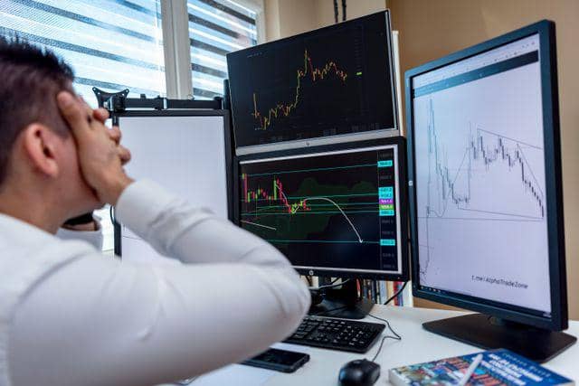 Trading Halt: Pasar Saham Tiba-tiba Berhenti, Investor Harus Apa?