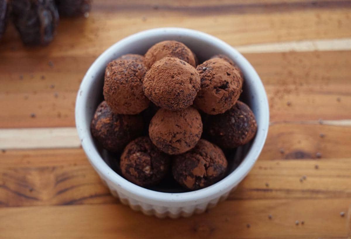 ilustrasi choco mint truffles