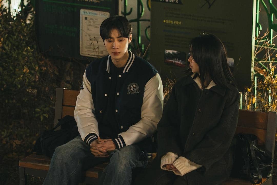 7 Momen Lim Yoo Jin dan Park Min Jae Jadian di Between Steps 