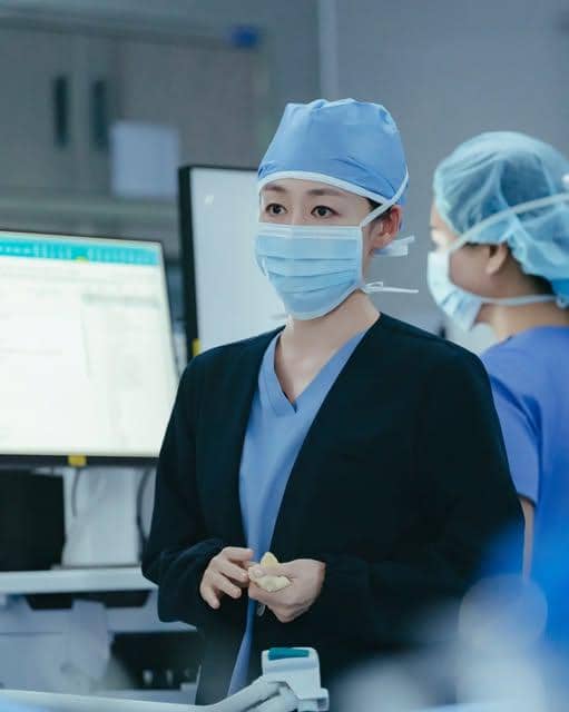 Lee Jin Hee di drama Doctor X: Mafia in White