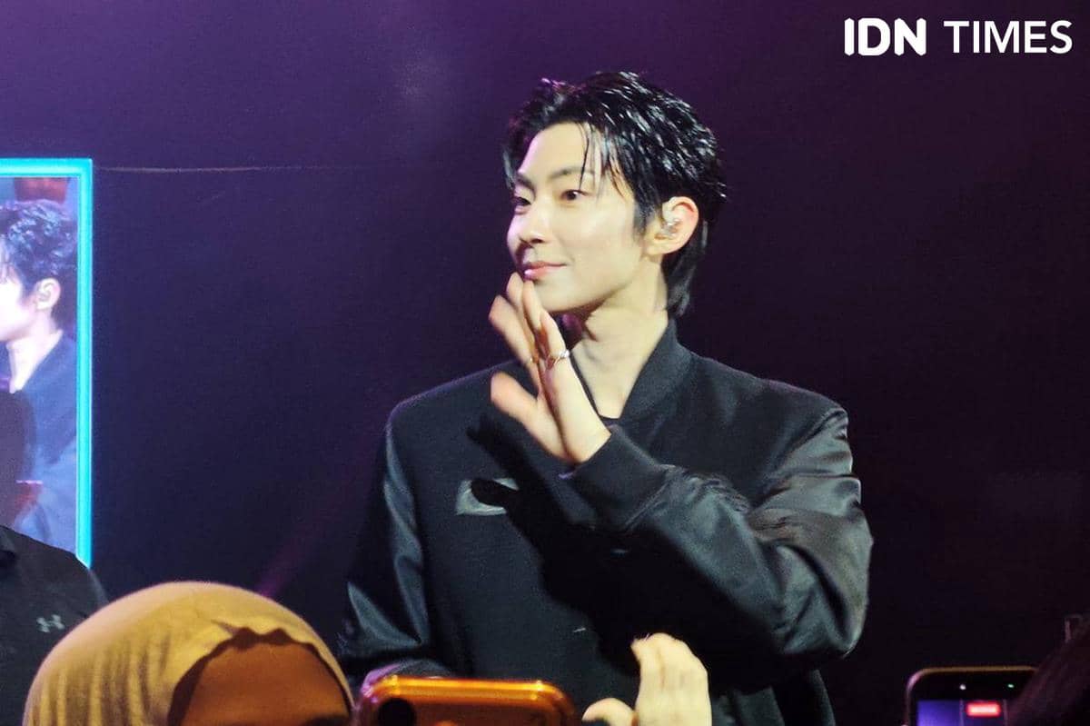 Hwang In Youp hadir dalam fanmeeting Jakarta 2026 di Jakarta Concert Hall, MNC Center, pada 24 Oktober 2026.