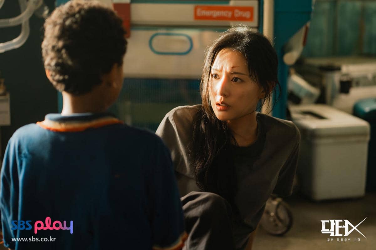 Cuplikan drama Korea Doctor X: Mafia in White