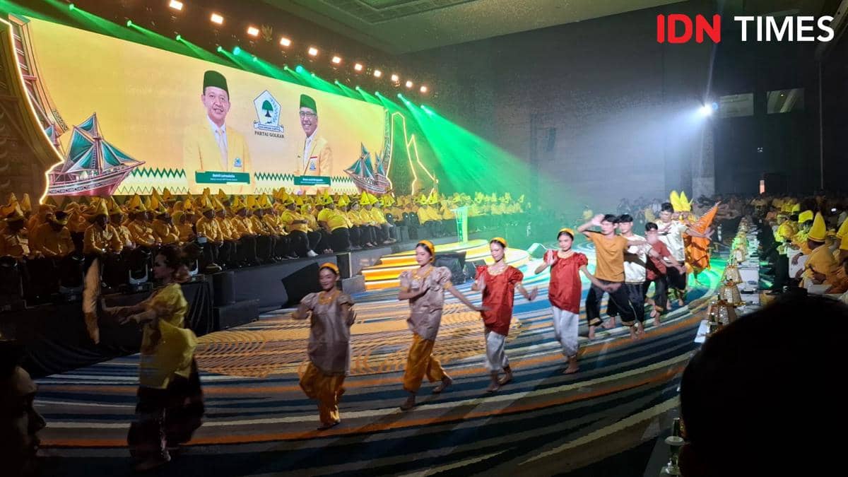 Suasana pelantikan Pengurus DPD Partai Golkar Sulsel di Hotel Four Points by Sheraton Makassar, Minggu (25/10/2026). IDN Times/Darsil Yahya
