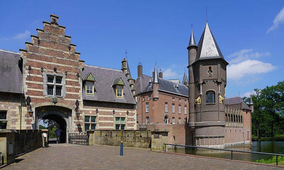Kastil Heeswijk di Belanda