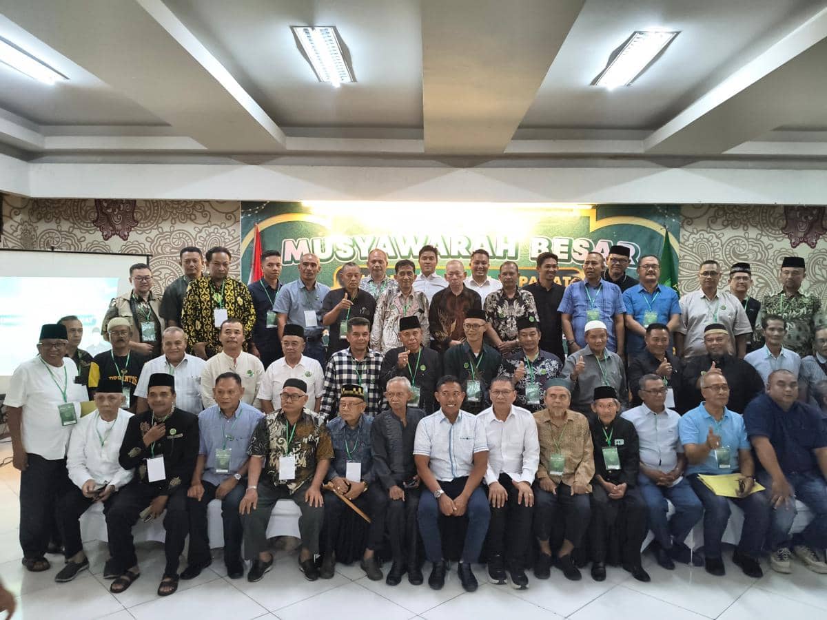 Husni kembali terpilih memimpin organisasi Aceh Sepakat dalam Musyawarah Besar XII Aceh Sepakat.