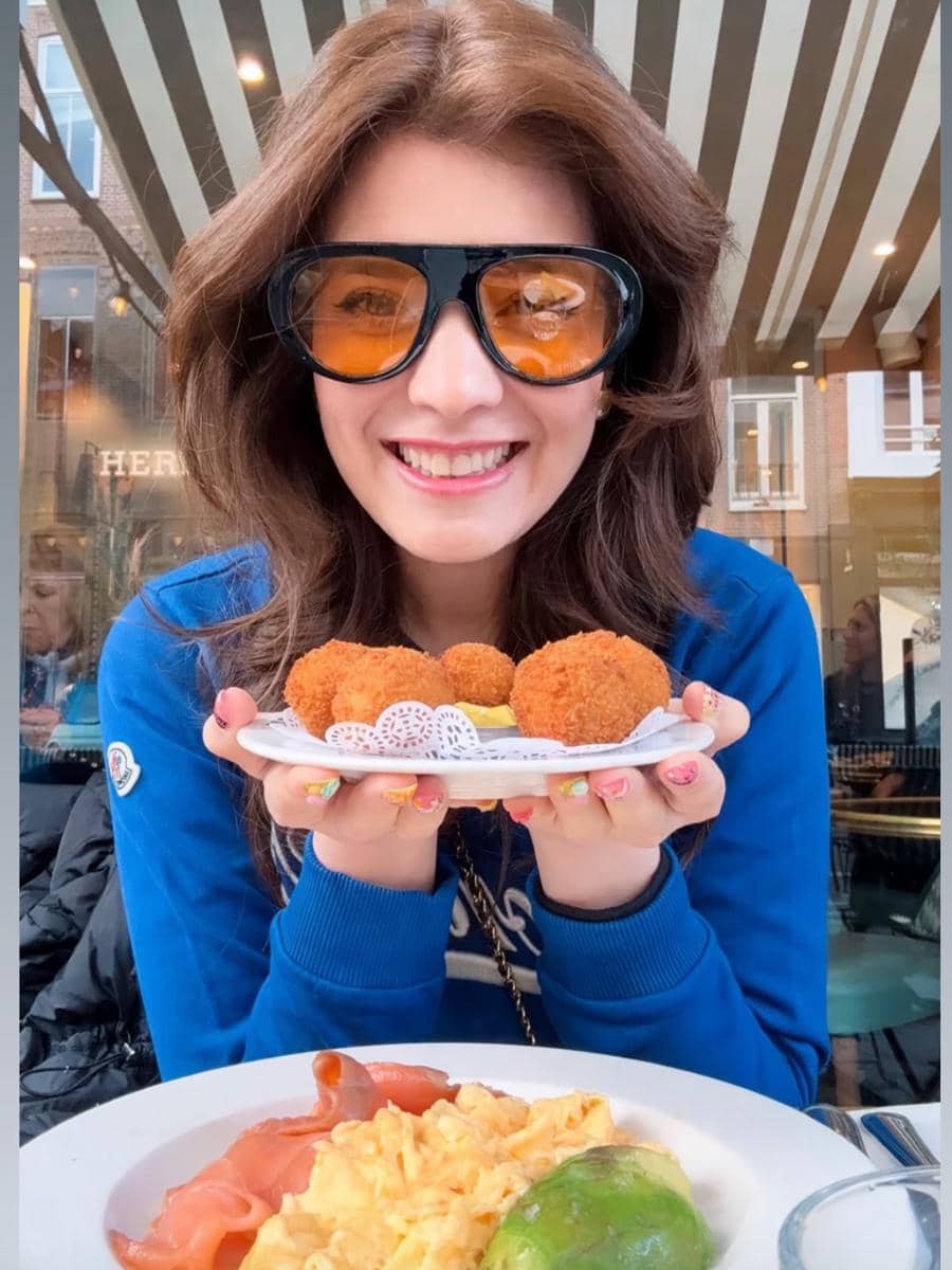 Carissa Puteri berlibur di Amsterdam
