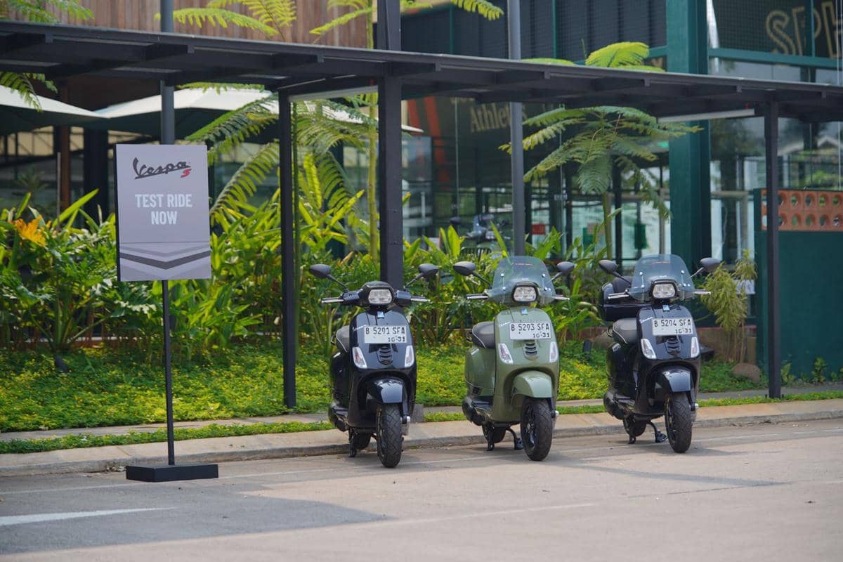 Acara "Vespa & you: An Active Afternoon to Experience Vespa S 150" di Social Padel House Urban Forest
