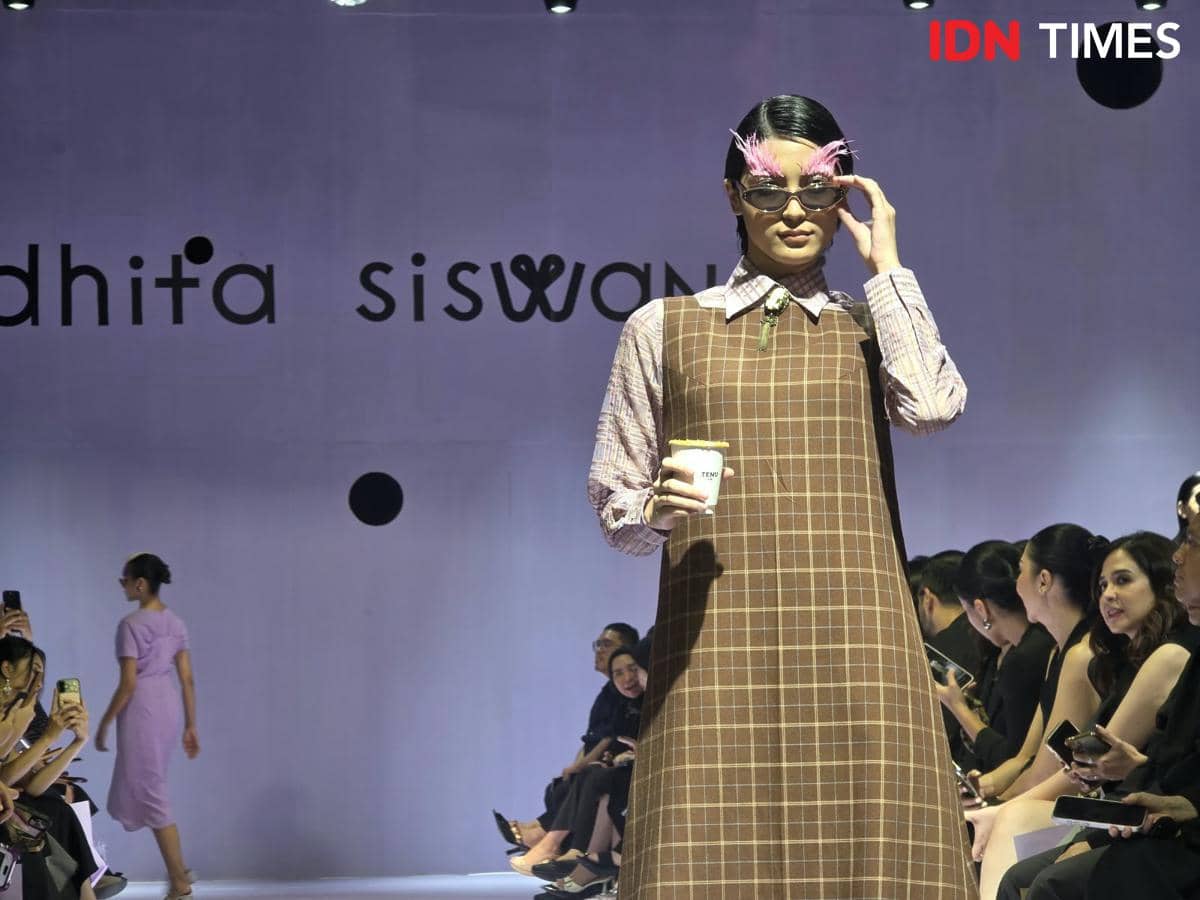 Koleksi karya Andhita Siswandi, "ADORN", diluncurkan dalam show di Half Patiunus