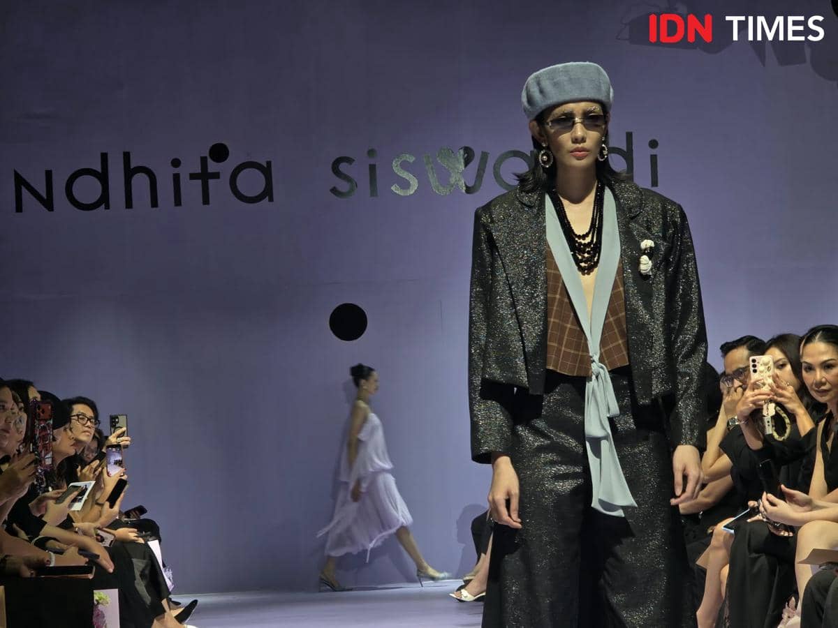 Koleksi karya Andhita Siswandi, "ADORN", diluncurkan dalam show di Half Patiunus
