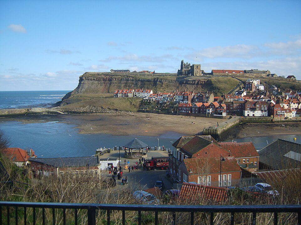 Kota Whitby di Inggris
