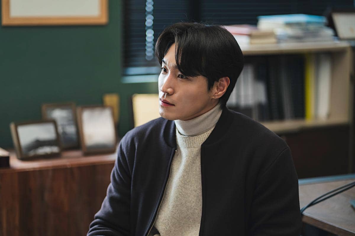 Cuplikan adegan drama Between Steps yang dibagikan melalui akun Instagram resmi scenaent_official.